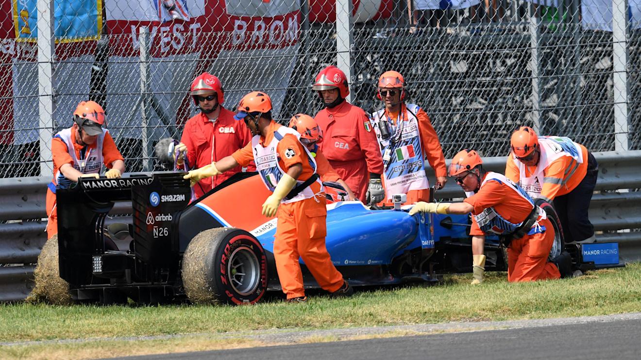 Esteban Ocon (FRA) Manor Racing MRT05 stops on track in Q1 and is recovered by marshals at Formula One World Championship, Rd14, Italian Grand Prix, Qualifying, Monza, Italy, Saturday 3 September 2016. © Sutton Images