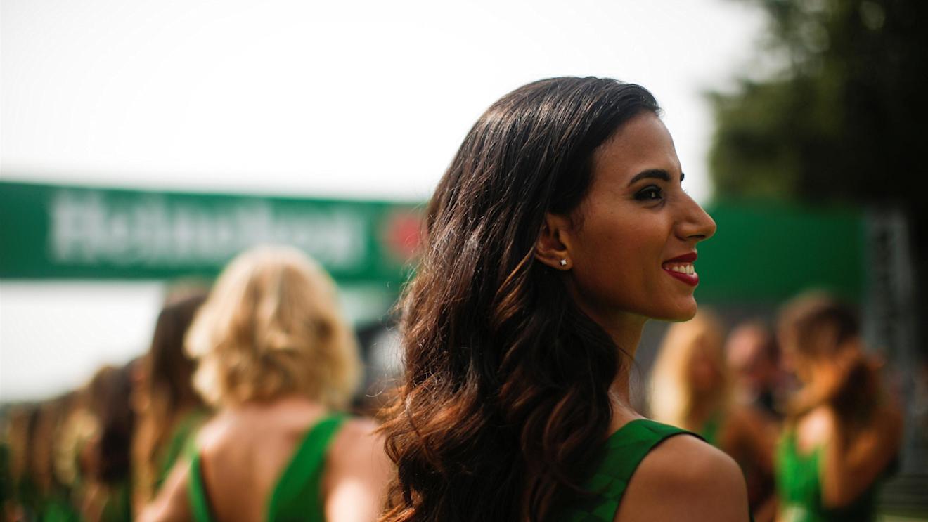 Grid girl at Formula One World Championship, Rd14, Italian Grand Prix, Race, Monza, Italy, Sunday 4 September 2016. © Sutton Images