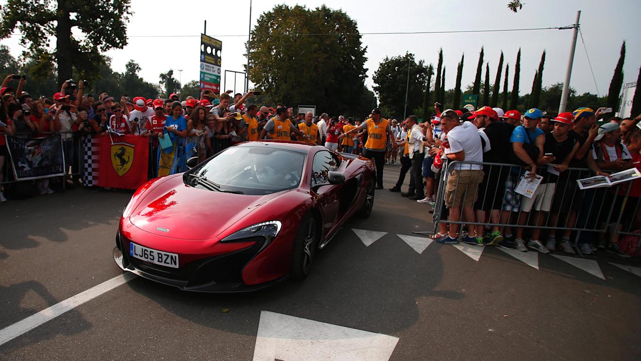 Jenson Button (GBR) McLaren and McLaren 570s at Formula One World Championship, Rd14, Italian Grand Prix, Race, Monza, Italy, Sunday 4 September 2016. © Sutton Images