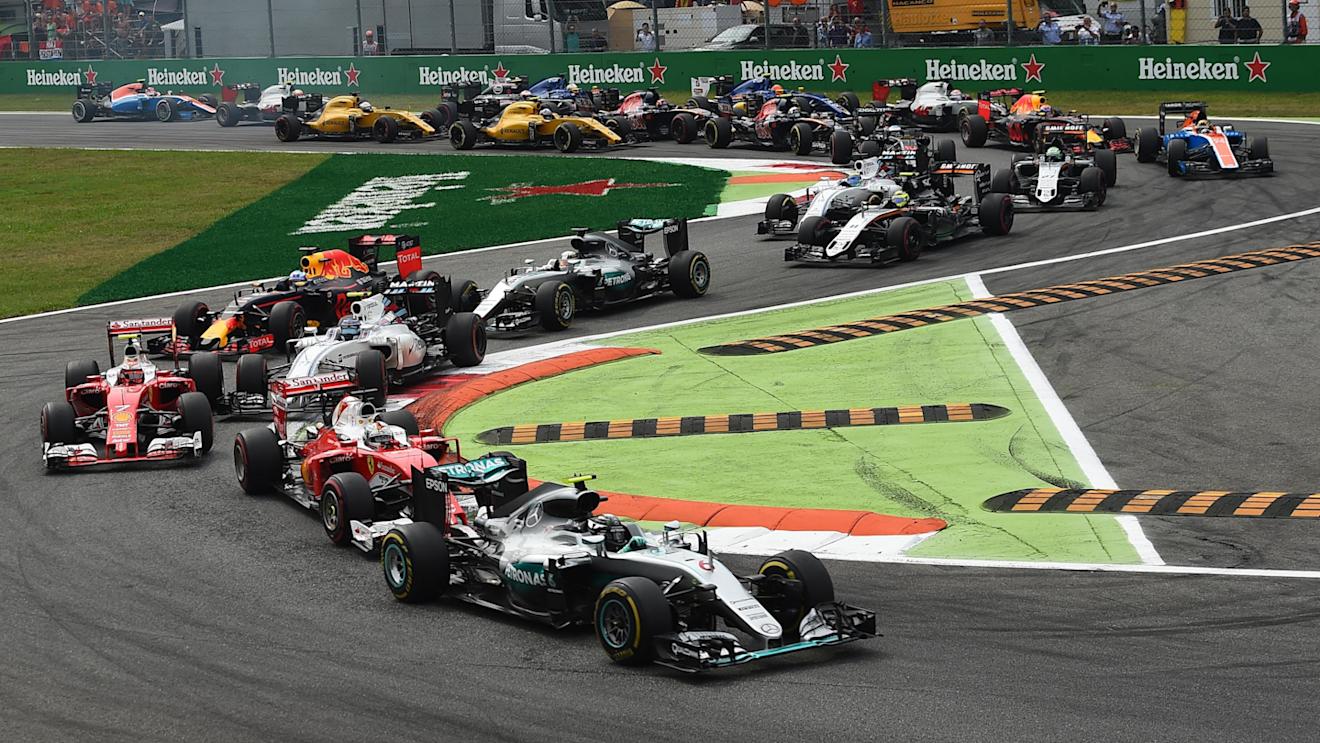 Nico Rosberg (GER) Mercedes-Benz F1 W07 Hybrid leads at the start of the race at Formula One World Championship, Rd14, Italian Grand Prix, Race, Monza, Italy, Sunday 4 September 2016. © Sutton Images