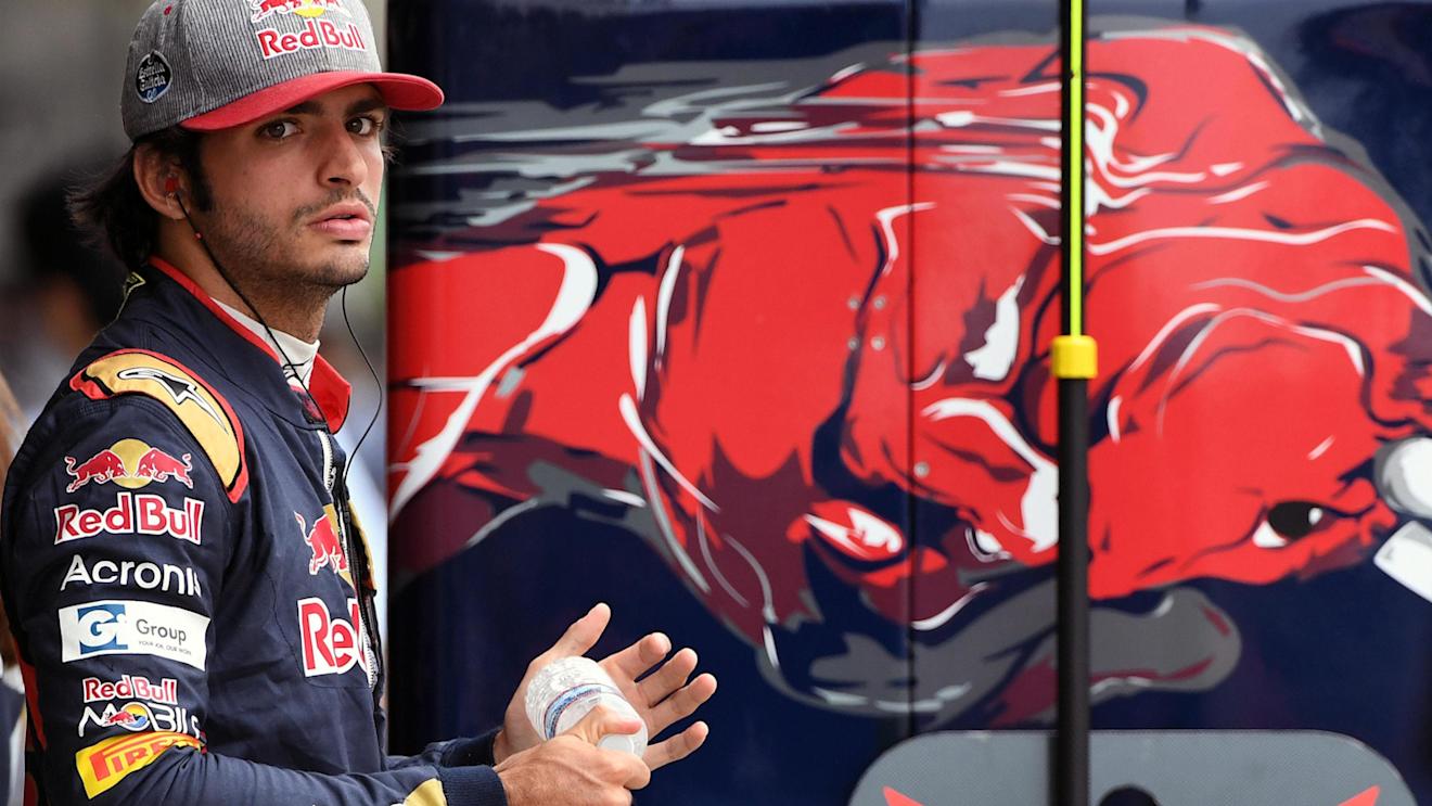 Carlos Sainz jr (ESP) Scuderia Toro Rosso at Formula One World Championship, Rd17, Japanese Grand Prix, Practice, Suzuka, Japan, Friday 7 October 2016. © Sutton Images