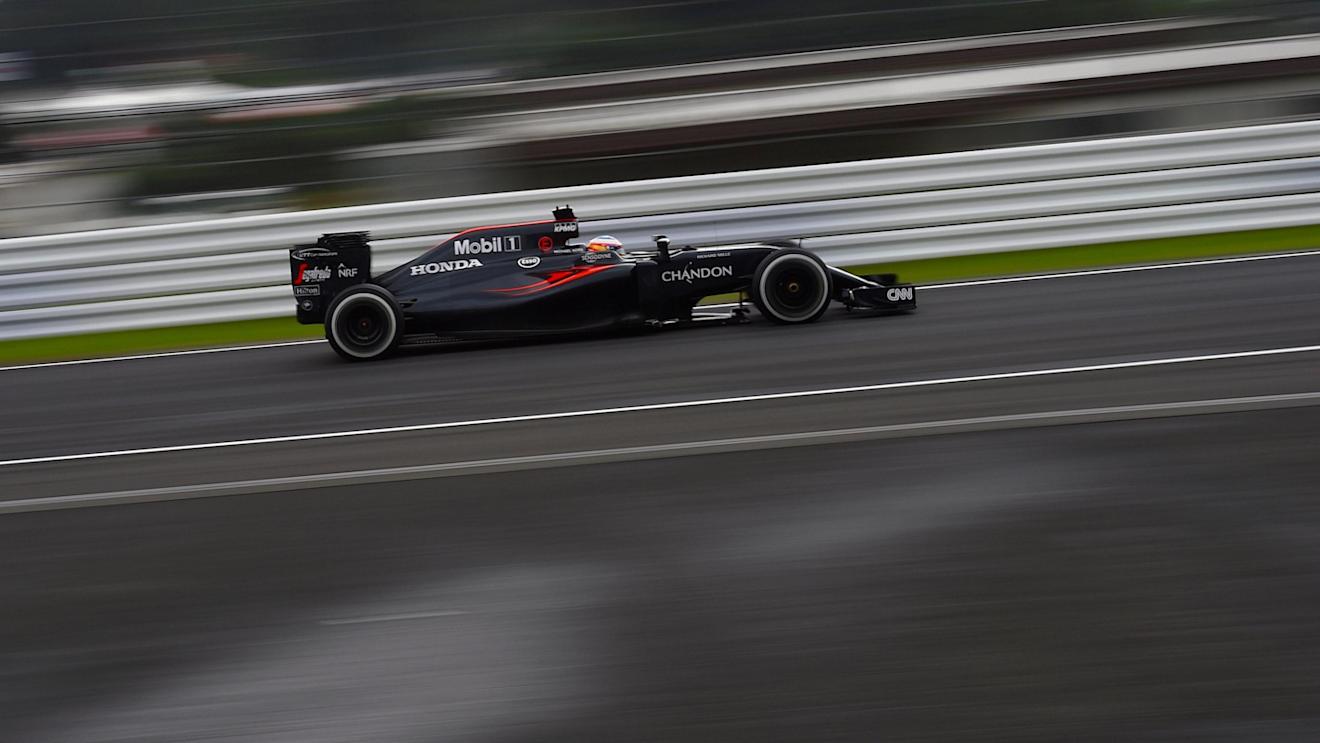 Fernando Alonso (ESP) McLaren MP4-31 at Formula One World Championship, Rd17, Japanese Grand Prix, Qualifying, Suzuka, Japan, Saturday 8 October 2016. © Sutton Images