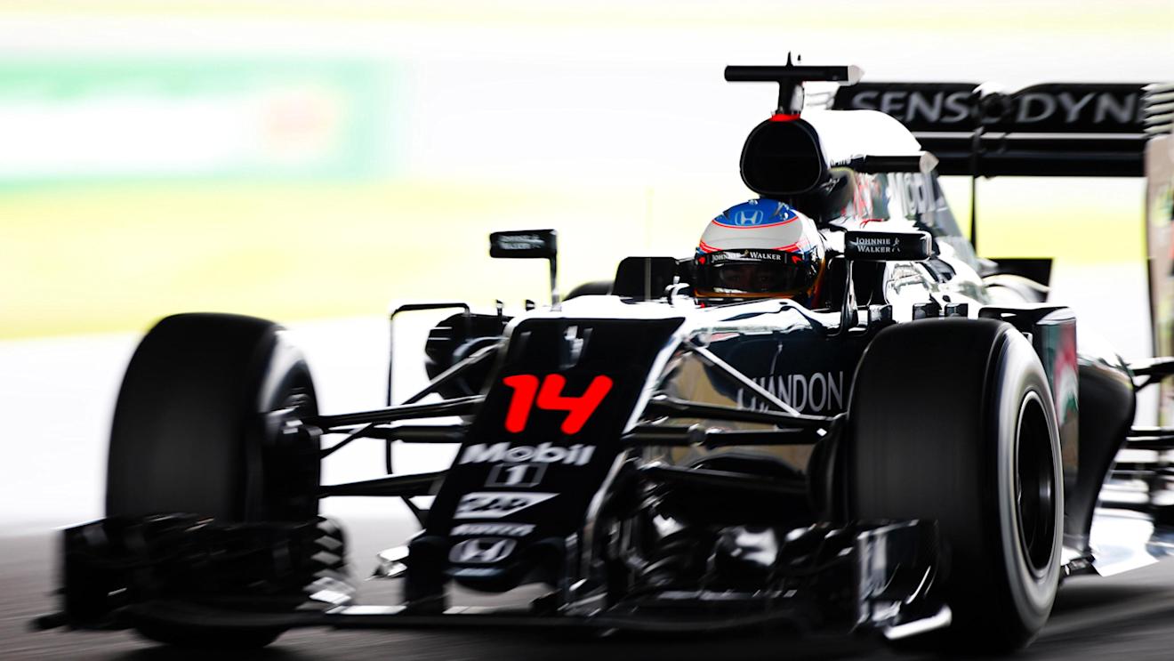Fernando Alonso (ESP) McLaren MP4-31 at Formula One World Championship, Rd17, Japanese Grand Prix, Qualifying, Suzuka, Japan, Saturday 8 October 2016. © Sutton Images