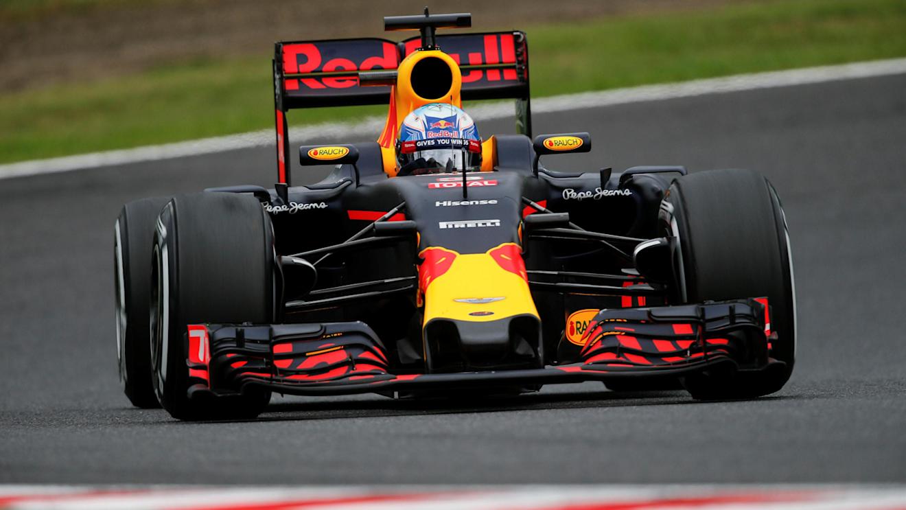 Daniel Ricciardo (AUS) Red Bull Racing RB12 at Formula One World Championship, Rd17, Japanese Grand Prix, Qualifying, Suzuka, Japan, Saturday 8 October 2016. © Sutton Images