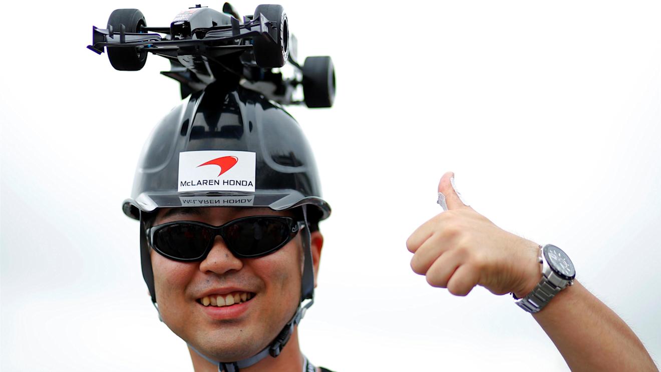 Fan with McLaren F1 car hat at Formula One World Championship, Rd17, Japanese Grand Prix, Qualifying, Suzuka, Japan, Saturday 8 October 2016. © Sutton Images