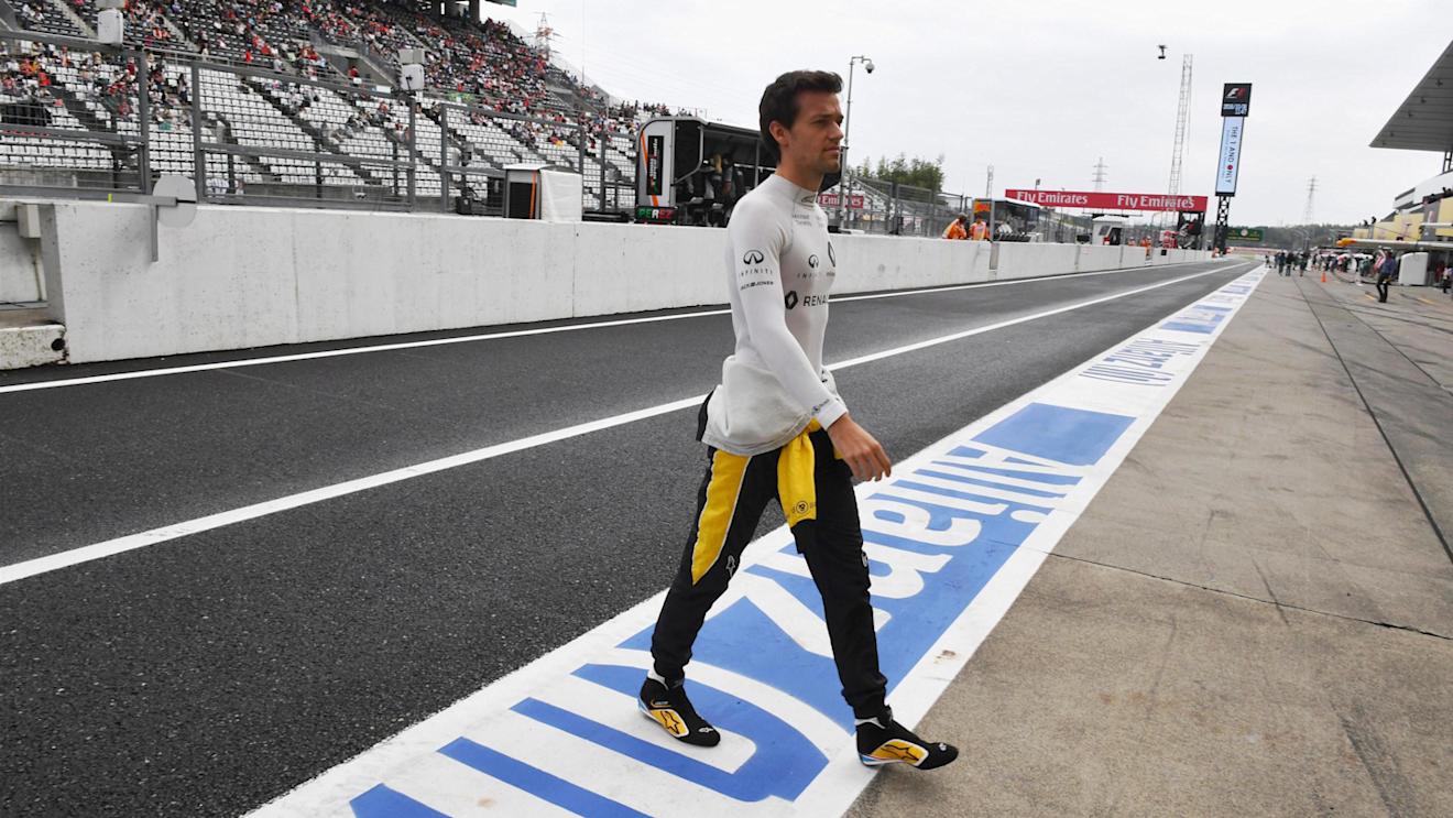 Jolyon Palmer (GBR) Renault Sport F1 Team at Formula One World Championship, Rd17, Japanese Grand Prix, Qualifying, Suzuka, Japan, Saturday 8 October 2016. © Sutton Images