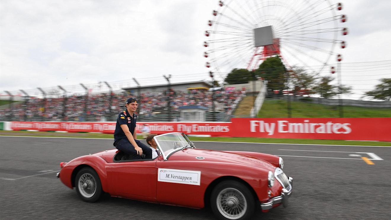 Max Verstappen (NED) Red Bull Racing on the drivers parade at Formula One World Championship, Rd17, Japanese Grand Prix, Race, Suzuka, Japan, Sunday 9 October 2016. © Sutton Images
