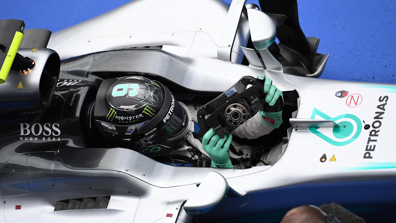 Race winner Nico Rosberg (GER) Mercedes-Benz F1 W07 Hybrid celebrates in parc ferme at Formula One World Championship, Rd17, Japanese Grand Prix, Race, Suzuka, Japan, Sunday 9 October 2016. © Sutton Images