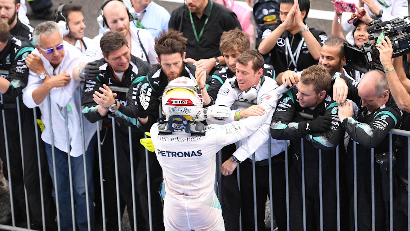 Lewis Hamilton (GBR) Mercedes AMG F1 celebrates in parc ferme at Formula One World Championship, Rd17, Japanese Grand Prix, Race, Suzuka, Japan, Sunday 9 October 2016. © Sutton Images
