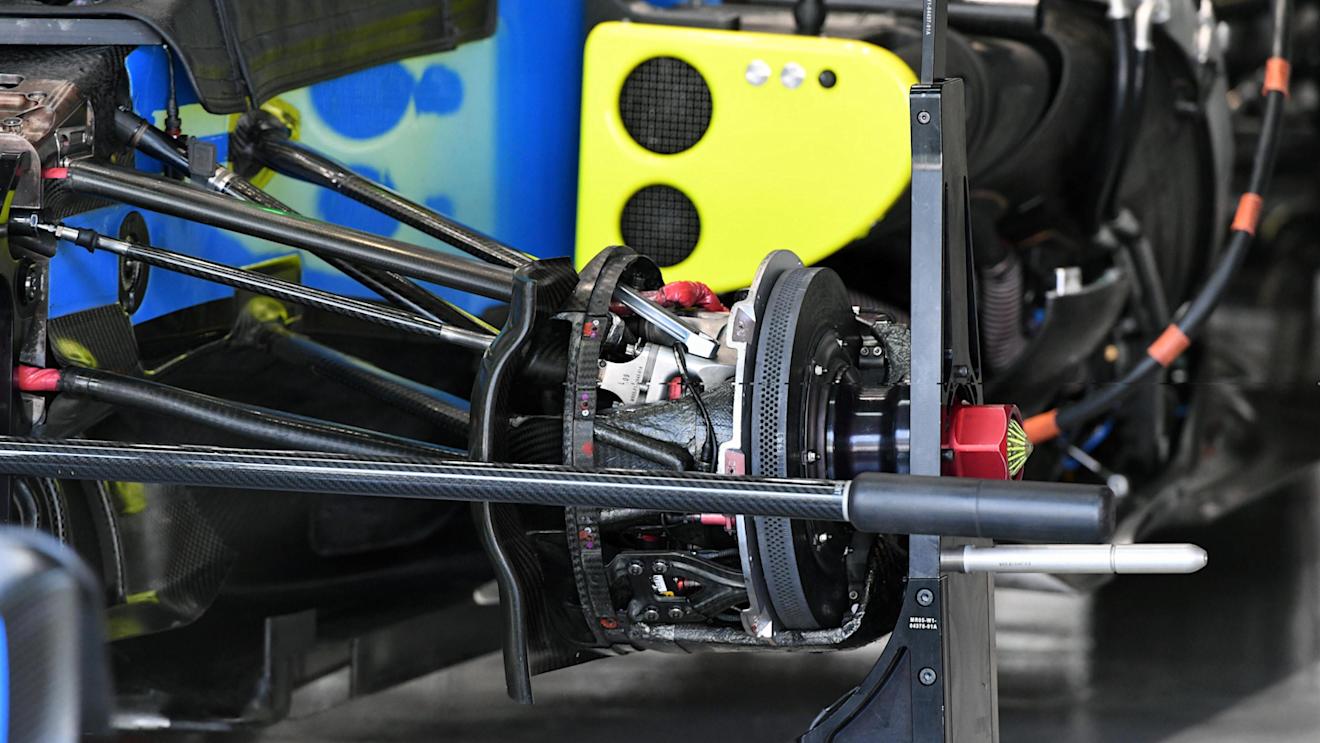 Manor Racing MRT05 front brake and wheel hub detail at Formula One World Championship, Rd17, Japanese Grand Prix, Preparations, Suzuka, Japan, Thursday 6 October 2016. © Sutton Images