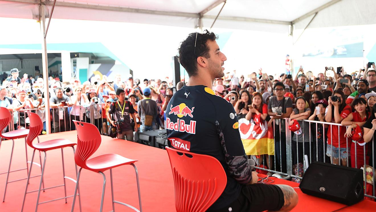 Daniel Ricciardo (AUS) Red Bull Racing at the fanzone at Formula One World Championship, Rd16, Malaysian Grand Prix, Qualifying, Sepang, Malaysia, Saturday 1 October 2016. © Sutton Images