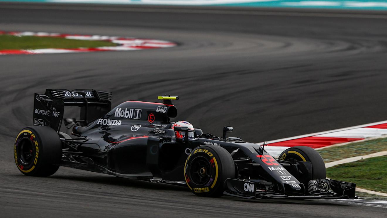 Jenson Button (GBR) McLaren MP4-31 at Formula One World Championship, Rd16, Malaysian Grand Prix, Qualifying, Sepang, Malaysia, Saturday 1 October 2016. © Sutton Images