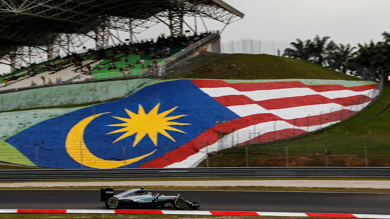 Nico Rosberg (GER) Mercedes-Benz F1 W07 Hybrid at Formula One World Championship, Rd16, Malaysian Grand Prix, Qualifying, Sepang, Malaysia, Saturday 1 October 2016. © Sutton Images