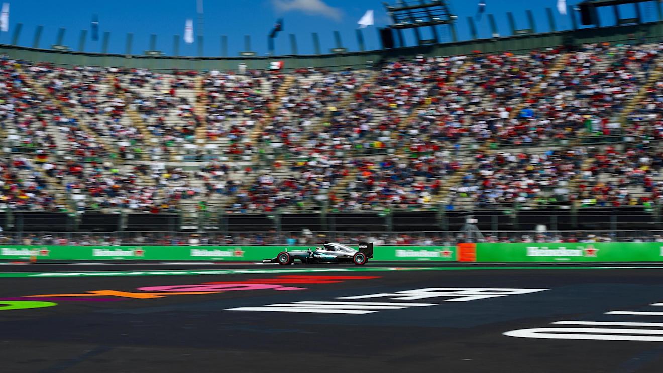 Lewis Hamilton (GBR) Mercedes-Benz F1 W07 Hybrid at Formula One World Championship, Rd19, Mexican Grand Prix, Qualifying, Circuit Hermanos Rodriguez, Mexico City, Mexico, Saturday 29 October 2016. © Sutton Images