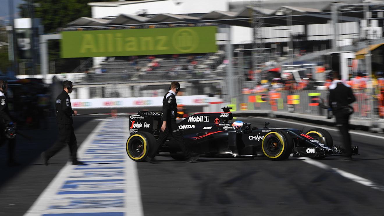 Fernando Alonso (ESP) McLaren MP4-31 at Formula One World Championship, Rd19, Mexican Grand Prix, Qualifying, Circuit Hermanos Rodriguez, Mexico City, Mexico, Saturday 29 October 2016. © Sutton Images