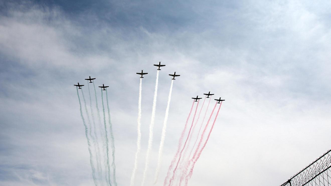 Flypast at Formula One World Championship, Rd19, Mexican Grand Prix, Race, Circuit Hermanos Rodriguez, Mexico City, Mexico, Sunday 30 October 2016. © Sutton Images