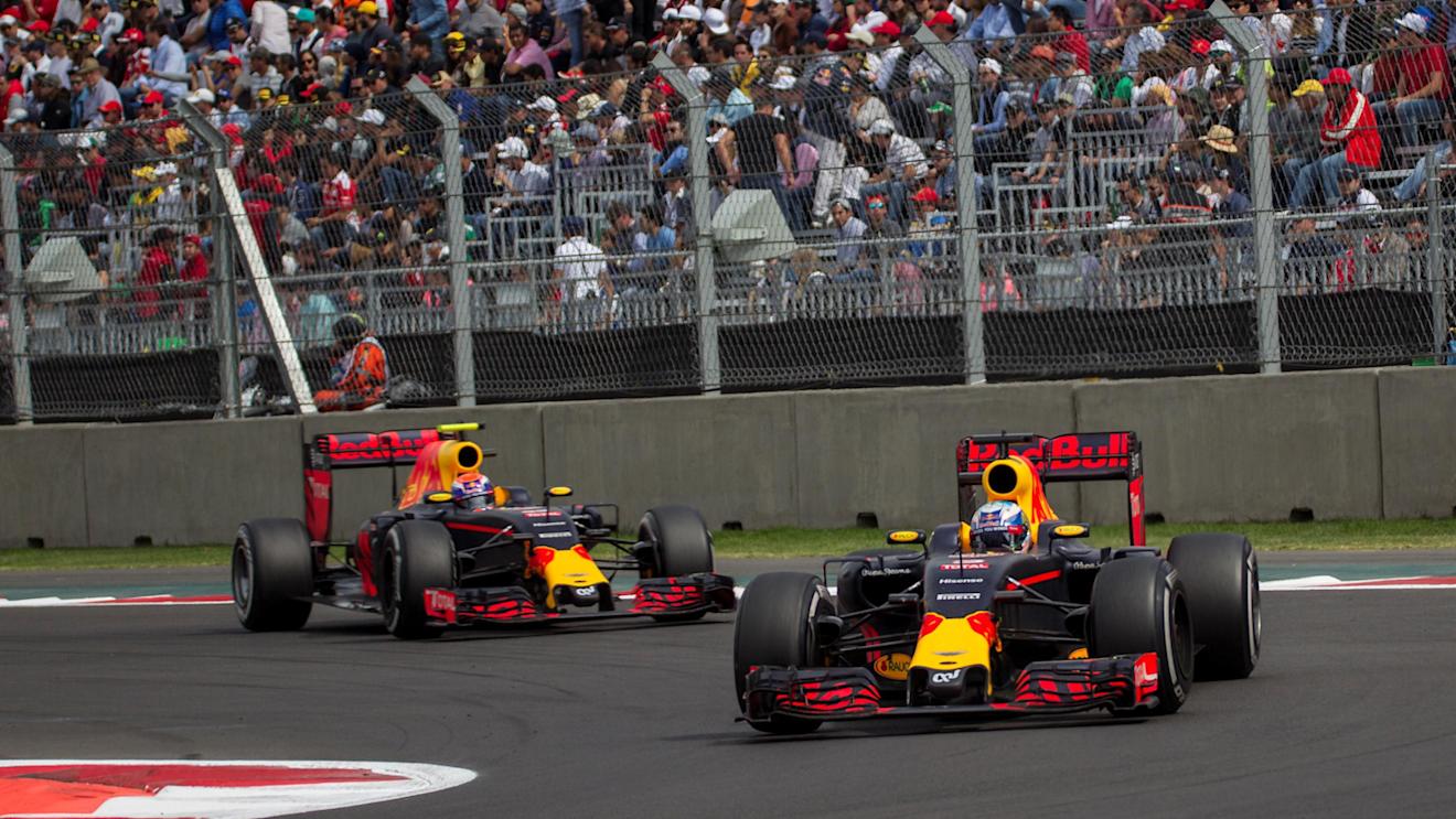Daniel Ricciardo (AUS) Red Bull Racing RB12 and Max Verstappen (NED) Red Bull Racing RB12 at Formula One World Championship, Rd19, Mexican Grand Prix, Race, Circuit Hermanos Rodriguez, Mexico City, Mexico, Sunday 30 October 2016. © Sutton Images