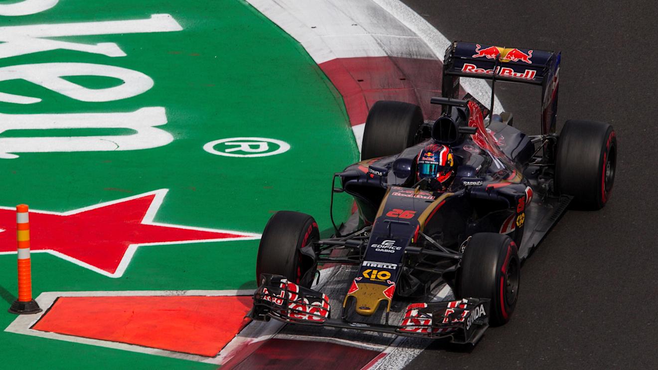 Daniil Kvyat (RUS) Scuderia Toro Rosso STR11 at Formula One World Championship, Rd19, Mexican Grand Prix, Race, Circuit Hermanos Rodriguez, Mexico City, Mexico, Sunday 30 October 2016. © Sutton Images
