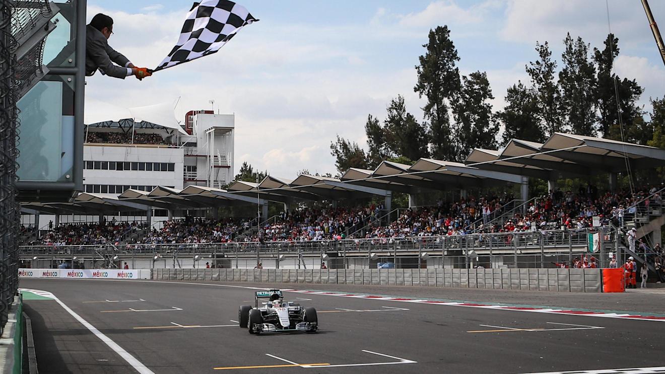 Race winner Lewis Hamilton (GBR) Mercedes-Benz F1 W07 Hybrid takes the chequered flag at Formula One World Championship, Rd19, Mexican Grand Prix, Race, Circuit Hermanos Rodriguez, Mexico City, Mexico, Sunday 30 October 2016. © Sutton Images