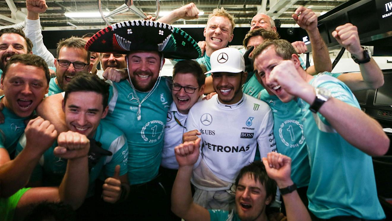 Race winner Lewis Hamilton (GBR) Mercedes AMG F1 celebrates with the team at Formula One World Championship, Rd19, Mexican Grand Prix, Race, Circuit Hermanos Rodriguez, Mexico City, Mexico, Sunday 30 October 2016. © Sutton Images