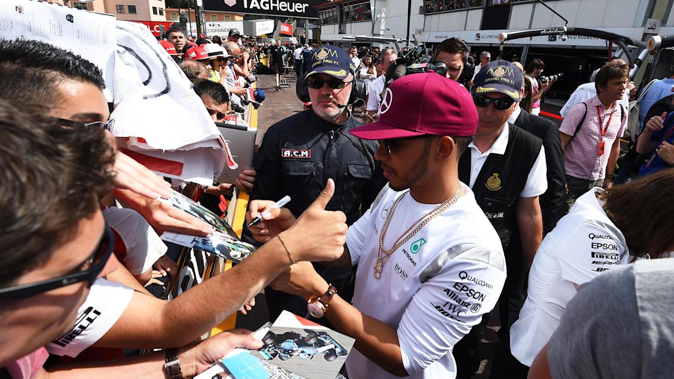 Lewis Hamilton (GBR) Mercedes AMG F1 signs autographs for the fans at Formula One World Championship, Rd6, Monaco Grand Prix, Monte-Carlo, Monaco, Friday 27 May 2016. © Sutton Images