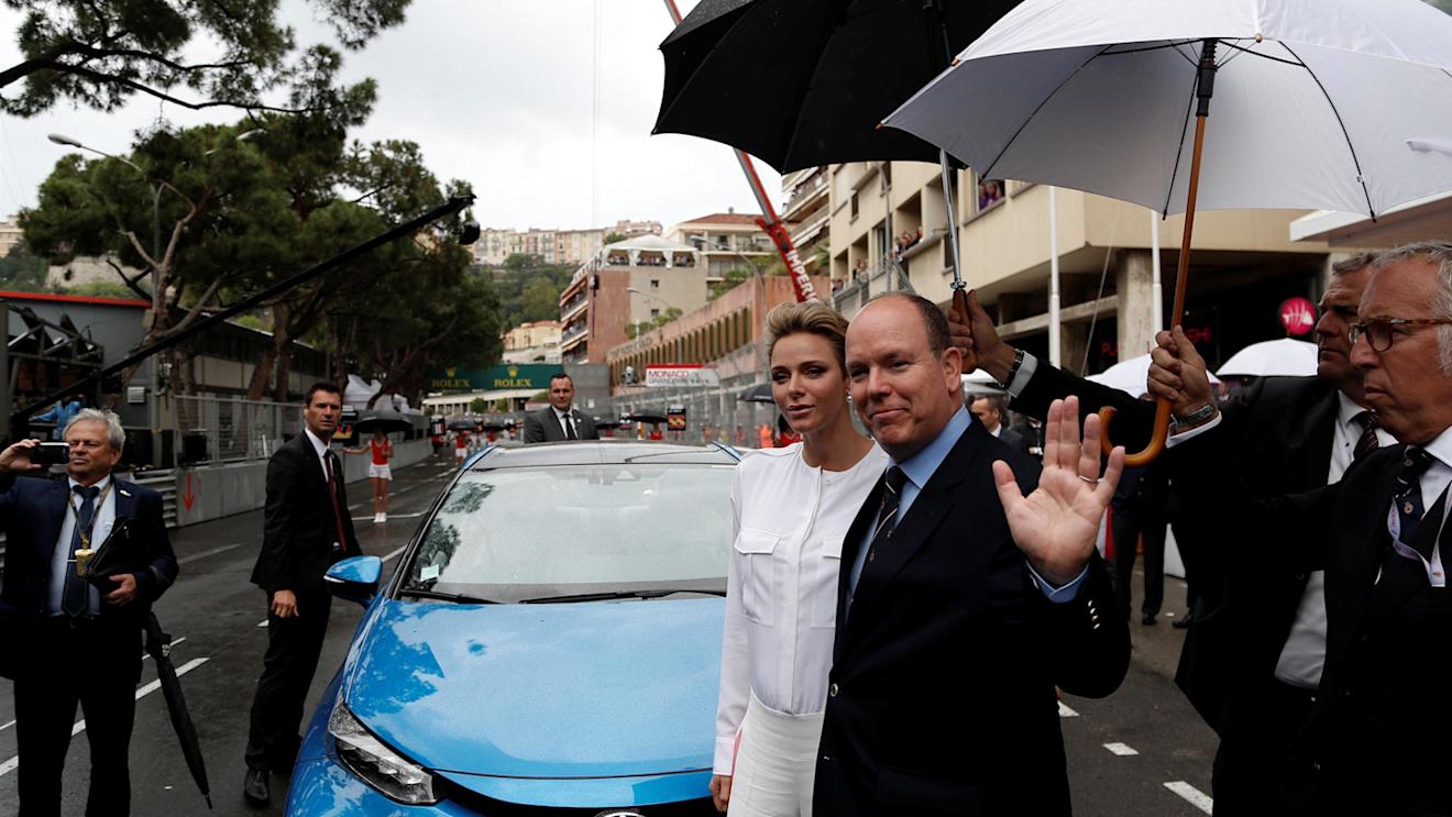 HSH Prince Albert of Monaco (MON) Princess Charlene of Monaco and at Formula One World Championship, Rd6, Monaco Grand Prix, Race, Monte-Carlo, Monaco, Sunday 29 May 2016. © Sutton Images