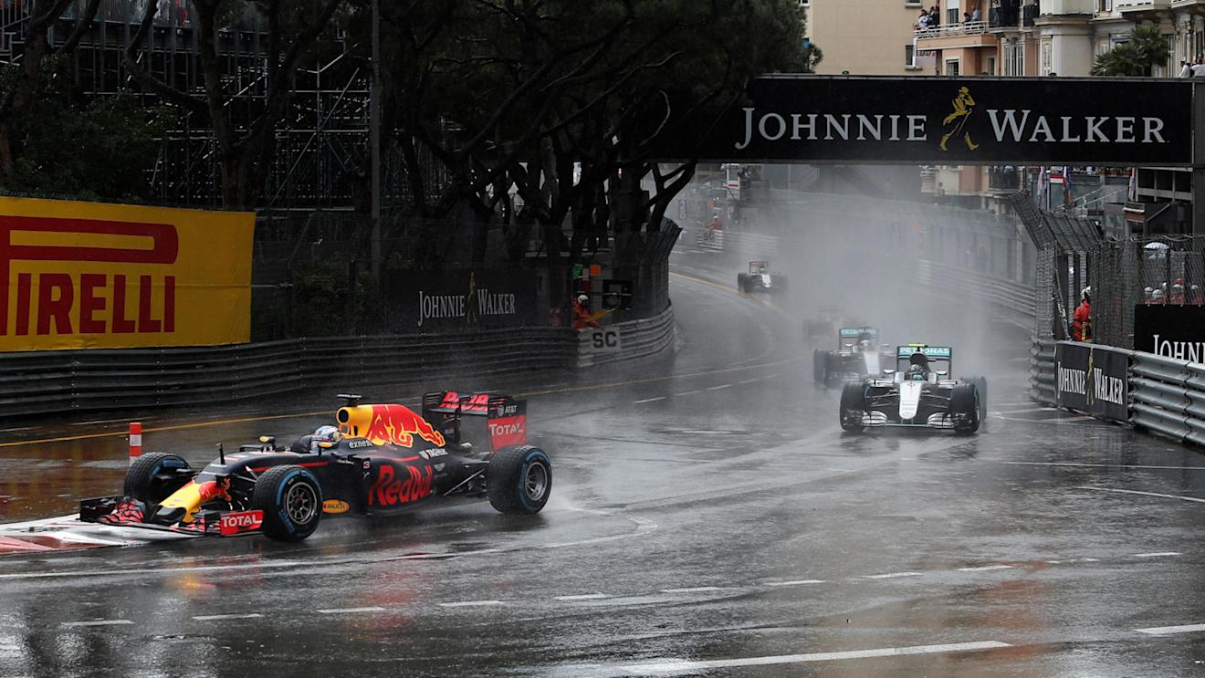 Daniel Ricciardo (AUS) Red Bull Racing RB12 leads Nico Rosberg (GER) Mercedes-Benz F1 W07 Hybrid under the Safety car at the start of the race at Formula One World Championship, Rd6, Monaco Grand Prix, Race, Monte-Carlo, Monaco, Sunday 29 May 2016. © Sutton Images
