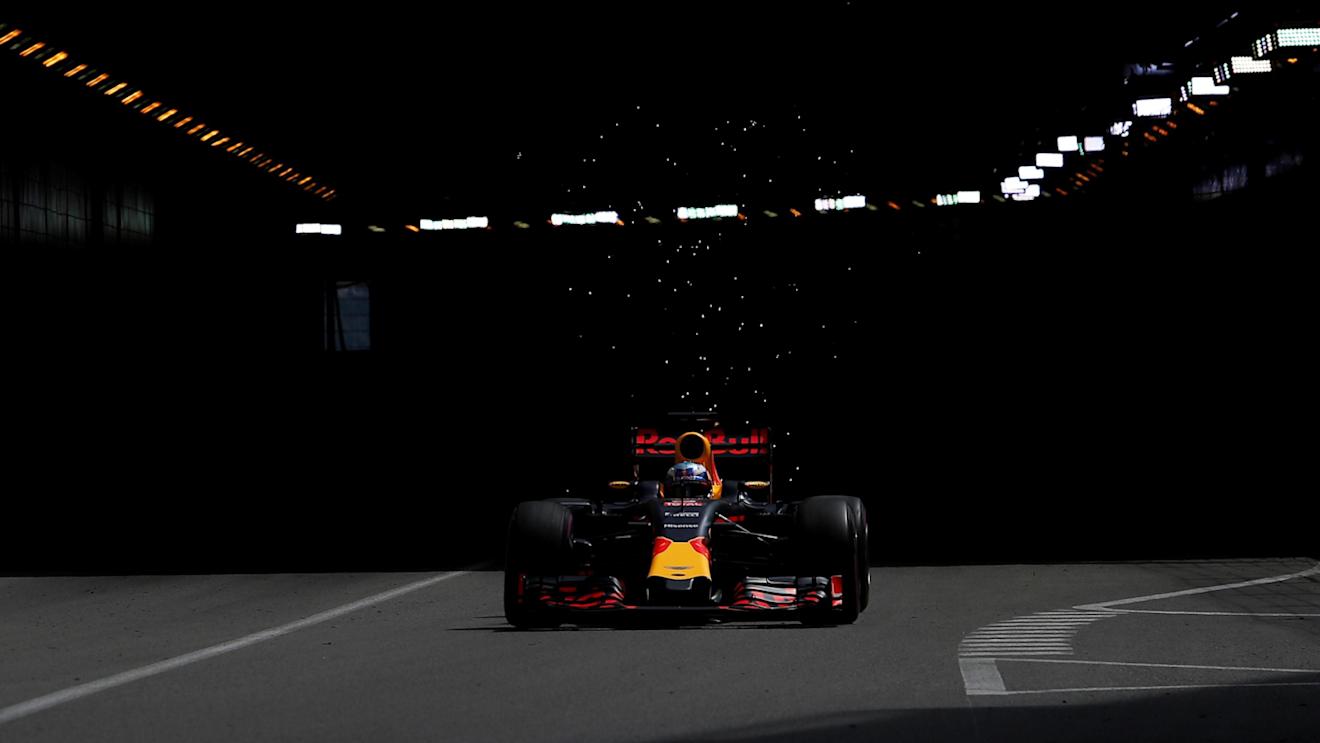 Daniel Ricciardo (AUS) Red Bull Racing RB12 sparks at Formula One World Championship, Rd6, Monaco Grand Prix, Practice, Monte-Carlo, Monaco, Thursday 26 May 2016. © Sutton Images