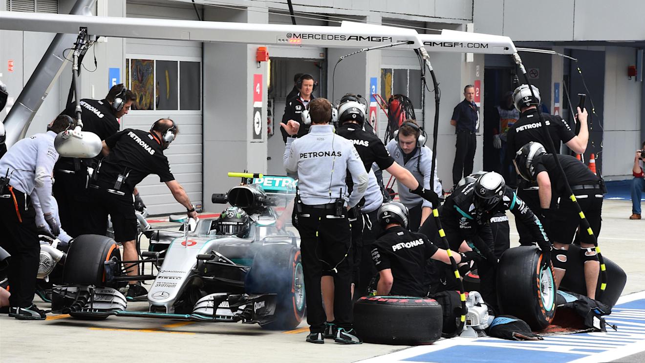 Nico Rosberg (GER) Mercedes-Benz F1 W07 Hybrid at Formula One World Championship, Rd4, Russian Grand Prix, Practice, Sochi Autodrom, Sochi, Krasnodar Krai, Russia, Friday 29 April 2016. © Sutton Motorsport Images
