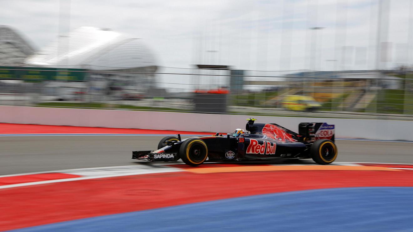 Carlos Sainz jr (ESP) Scuderia Toro Rosso STR11 at Formula One World Championship, Rd4, Russian Grand Prix, Practice, Sochi Autodrom, Sochi, Krasnodar Krai, Russia, Friday 29 April 2016. © Sutton Motorsport Images