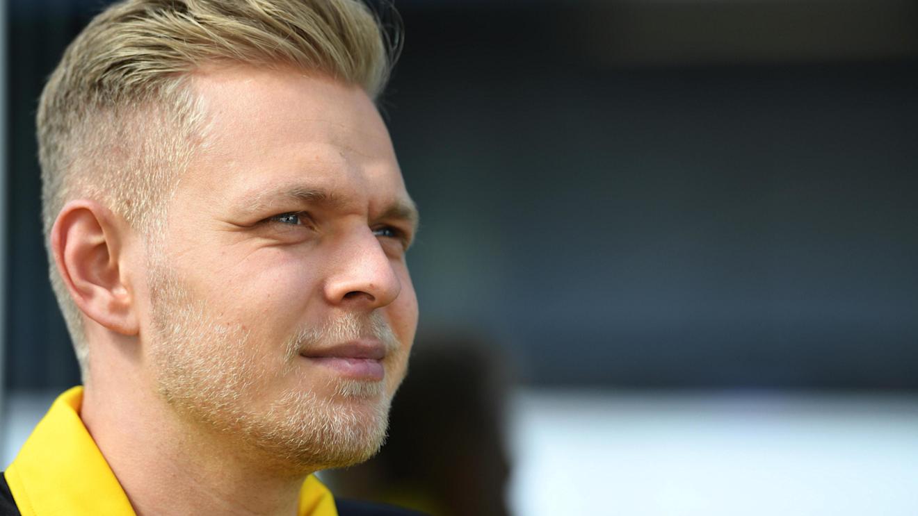 Kevin Magnussen (DEN) Renault Sport F1 Team at Formula One World Championship, Rd4, Russian Grand Prix, Preparations, Sochi Autodrom, Sochi, Krasnodar Krai, Russia, Thursday 28 April 2016. © Sutton Motorsport Images