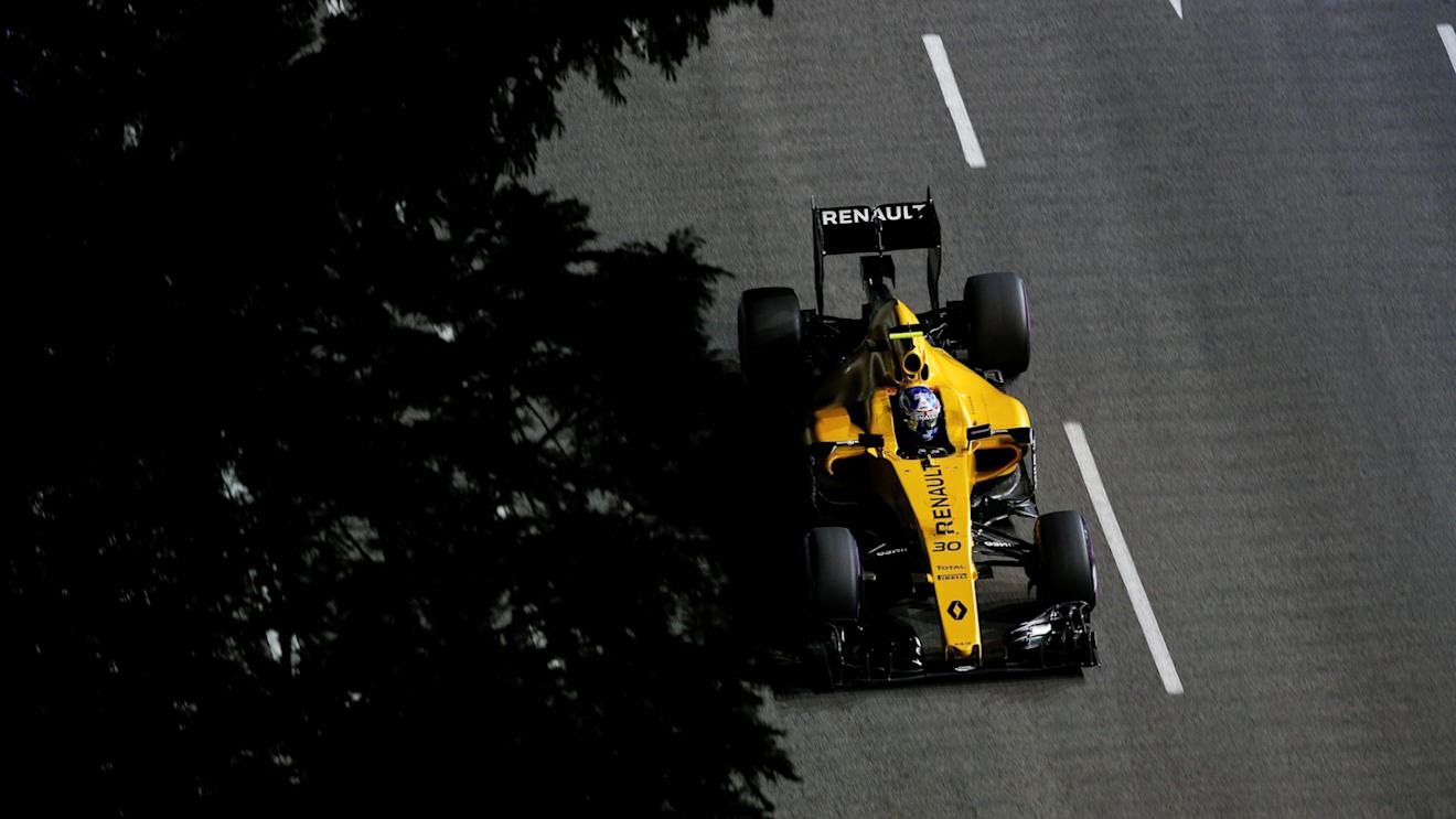 Jolyon Palmer (GBR) Renault Sport F1 Team RS16 at Formula One World Championship, Rd15, Singapore Grand Prix, Practice, Marina Bay Street Circuit, Singapore, Friday 16 September 2016. © Sutton Images