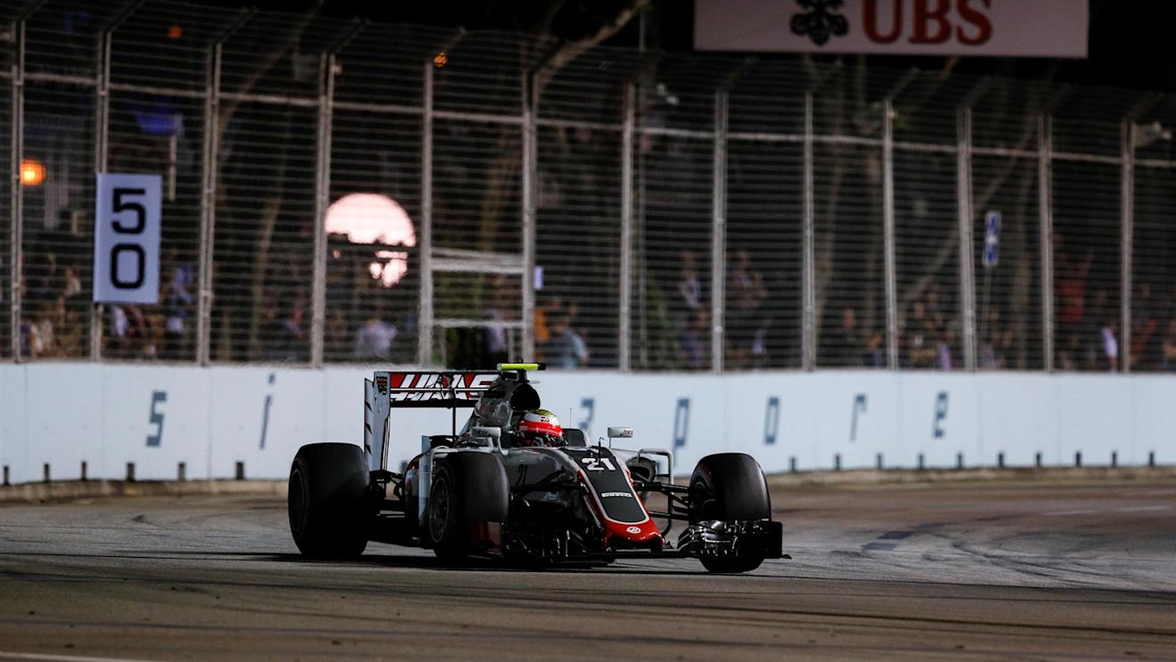 Esteban Gutierrez (MEX) Haas VF-16 at Formula One World Championship, Rd15, Singapore Grand Prix, Practice, Marina Bay Street Circuit, Singapore, Friday 16 September 2016. © Sutton Images