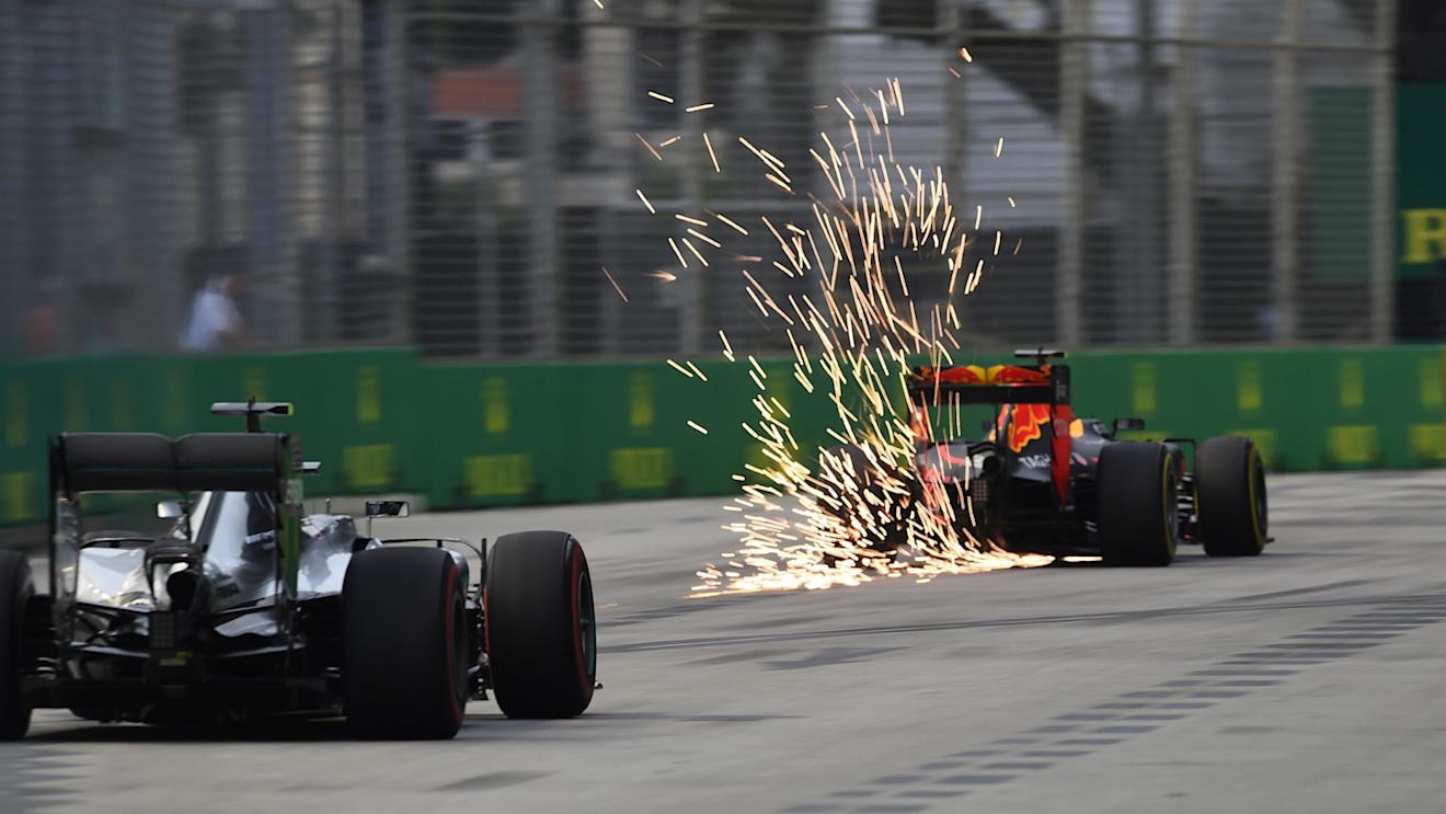 Max Verstappen (NED) Red Bull Racing RB12 sparks at Formula One World Championship, Rd15, Singapore Grand Prix, Qualifying, Marina Bay Street Circuit, Singapore, Saturday 17 September 2016. © Sutton Images