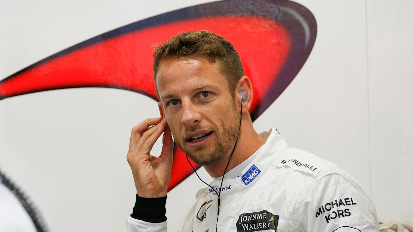 Jenson Button (GBR) McLaren at Formula One World Championship, Rd15, Singapore Grand Prix, Qualifying, Marina Bay Street Circuit, Singapore, Saturday 17 September 2016. © Sutton Images