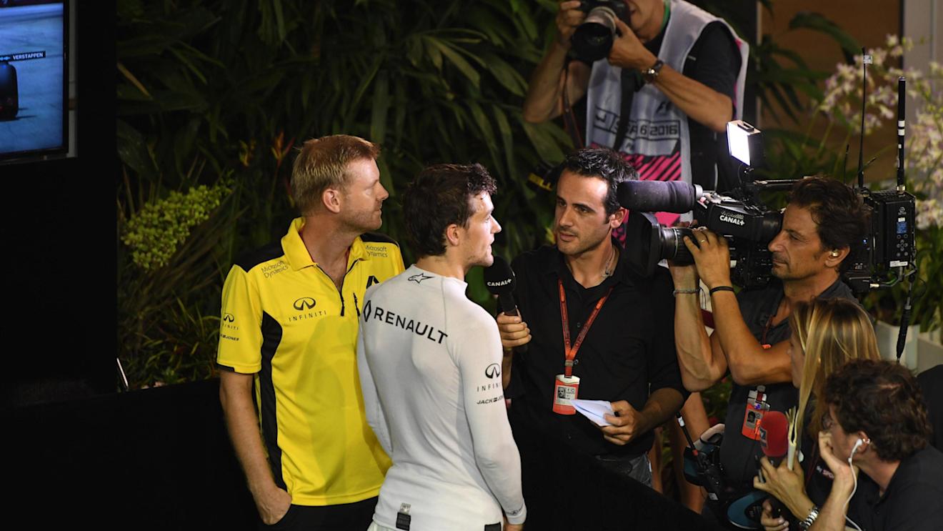 Jolyon Palmer (GBR) Renault Sport F1 Team talks with the media at Formula One World Championship, Rd15, Singapore Grand Prix, Qualifying, Marina Bay Street Circuit, Singapore, Saturday 17 September 2016. © Sutton Images