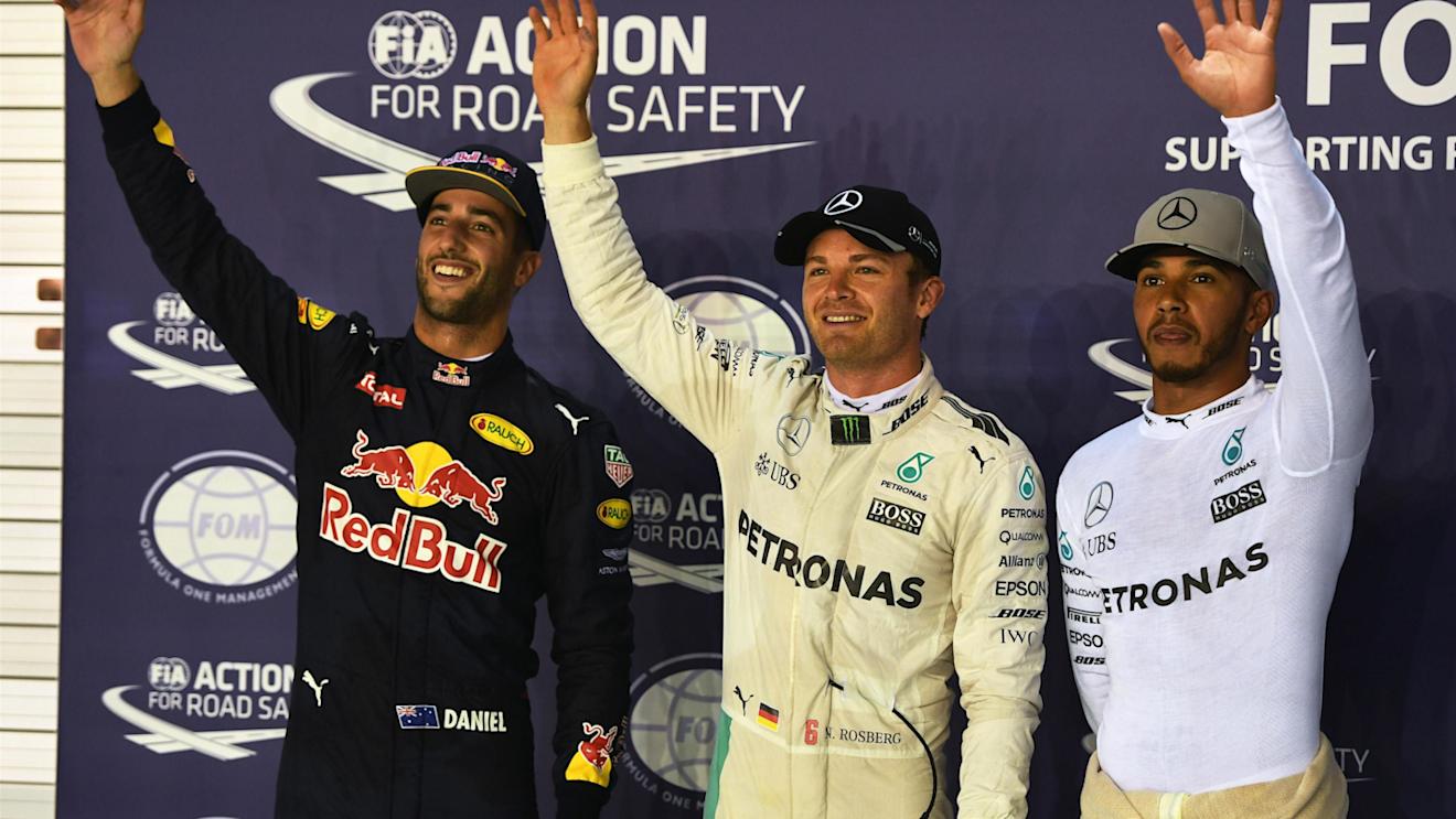 (L to R): Daniel Ricciardo (AUS) Red Bull Racing, pole sitter Nico Rosberg (GER) Mercedes AMG F1 and Lewis Hamilton (GBR) Mercedes AMG F1 celebrate in parc ferme at Formula One World Championship, Rd15, Singapore Grand Prix, Qualifying, Marina Bay Street Circuit, Singapore, Saturday 17 September 2016. © Sutton Images