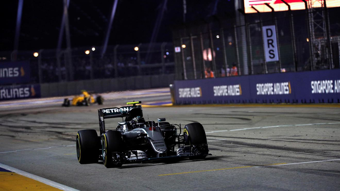Nico Rosberg (GER) Mercedes-Benz F1 W07 Hybrid at Formula One World Championship, Rd15, Singapore Grand Prix, Race, Marina Bay Street Circuit, Singapore, Sunday 18 September 2016. © Sutton Images
