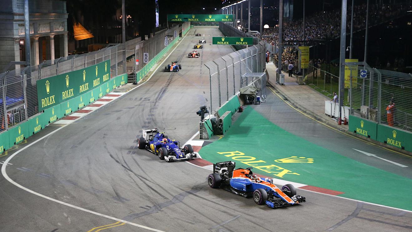 Pascal Wehrlein (GER) Manor Racing MRT05 at Formula One World Championship, Rd15, Singapore Grand Prix, Race, Marina Bay Street Circuit, Singapore, Sunday 18 September 2016. © Sutton Images