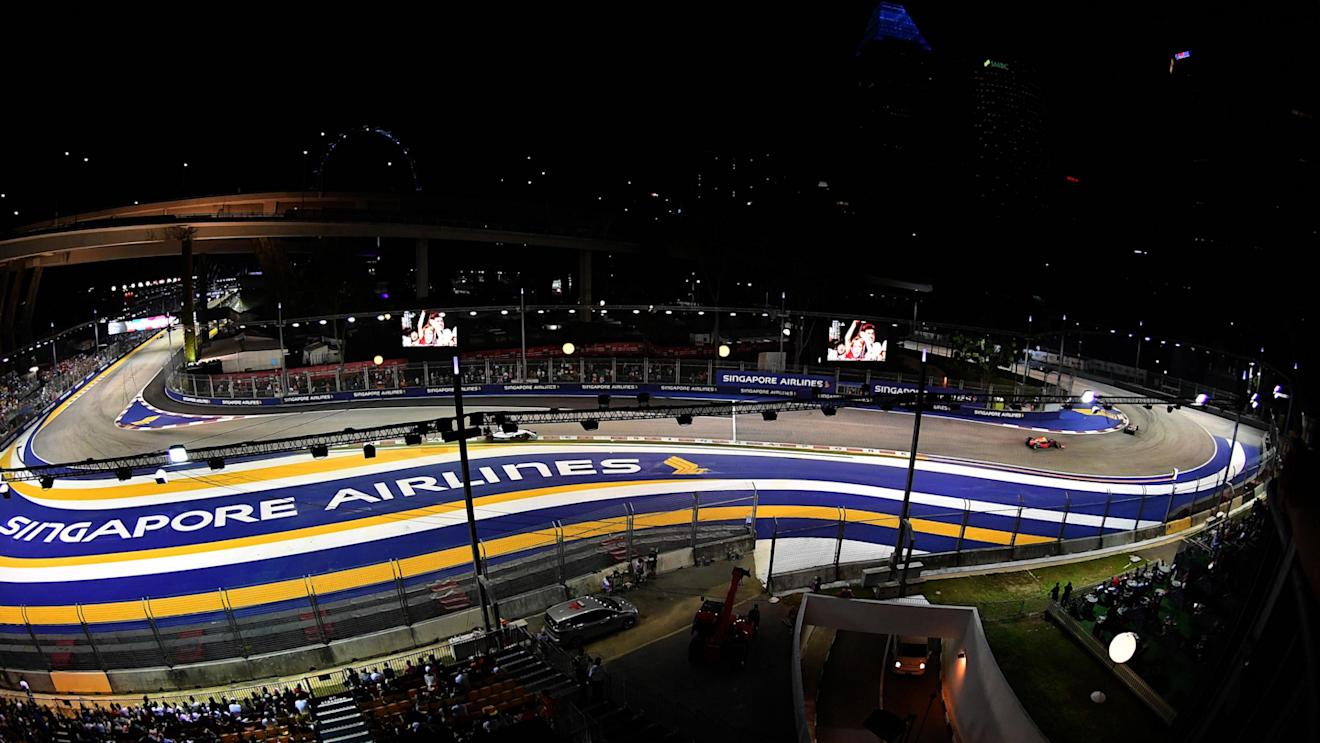 Max Verstappen (NED) Red Bull Racing RB12 at Formula One World Championship, Rd15, Singapore Grand Prix, Race, Marina Bay Street Circuit, Singapore, Sunday 18 September 2016. © Sutton Images