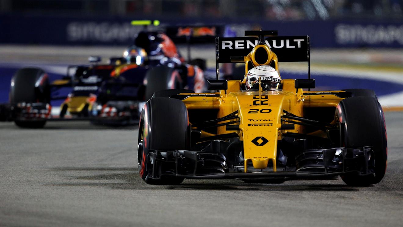 Kevin Magnussen (DEN) Renault Sport F1 Team RS16 at Formula One World Championship, Rd15, Singapore Grand Prix, Race, Marina Bay Street Circuit, Singapore, Sunday 18 September 2016. © Sutton Images