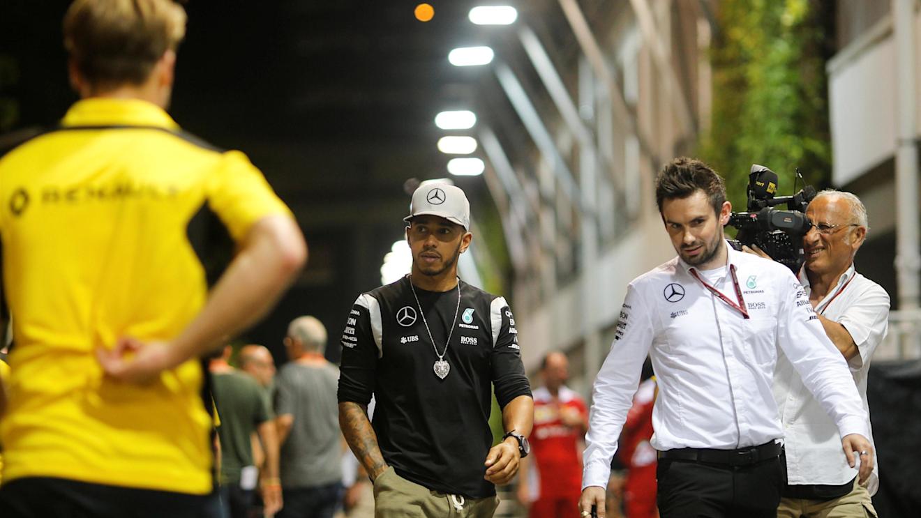 Lewis Hamilton (GBR) Mercedes AMG F1 at Formula One World Championship, Rd15, Singapore Grand Prix, Preparations, Marina Bay Street Circuit, Singapore, Thursday 15 September 2016. © Sutton Images