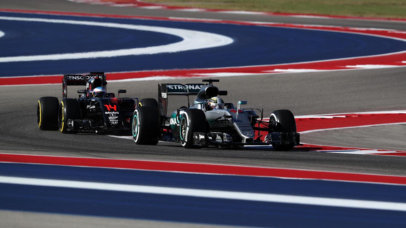 Lewis Hamilton (GBR) Mercedes-Benz F1 W07 Hybrid and Fernando Alonso (ESP) McLaren MP4-31 at Formula One World Championship, Rd18, United States Grand Prix, Practice, Circuit of the Americas, Austin, Texas, USA, Friday 21 October 2016. © Sutton Images