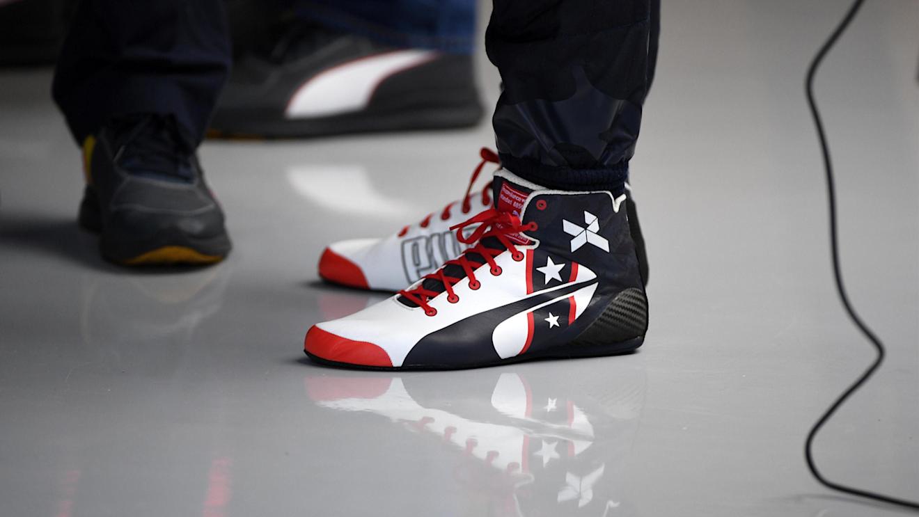 The boots of Daniel Ricciardo (AUS) Red Bull Racing at Formula One World Championship, Rd18, United States Grand Prix, Practice, Circuit of the Americas, Austin, Texas, USA, Friday 21 October 2016. © Sutton Images