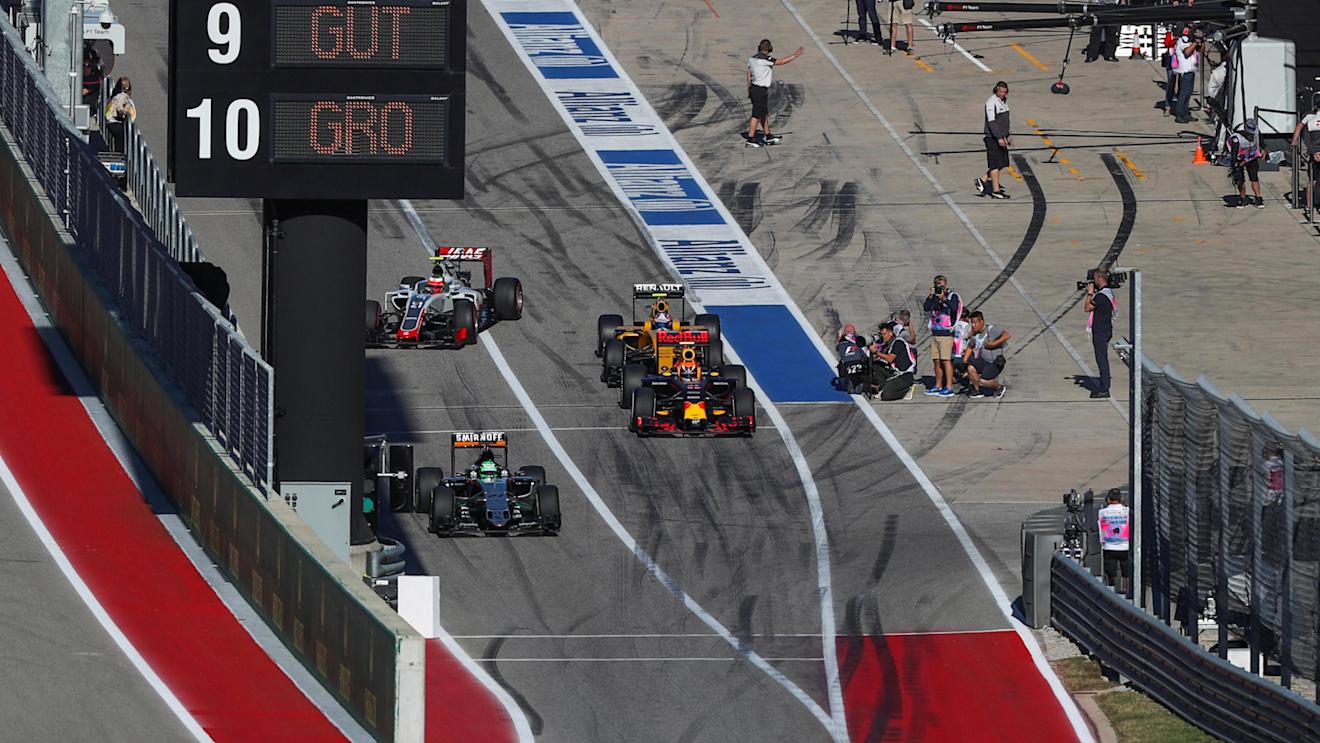Nico Hulkenberg (GER) Force India VJM09, Max Verstappen (NED) Red Bull Racing RB12, Jolyon Palmer (GBR) Renault Sport F1 Team RS16 and Esteban Gutierrez (MEX) Haas VF-16 at Formula One World Championship, Rd18, United States Grand Prix, Qualifying, Circuit of the Americas, Austin, Texas, USA, Saturday 22 October 2016. © Sutton Images