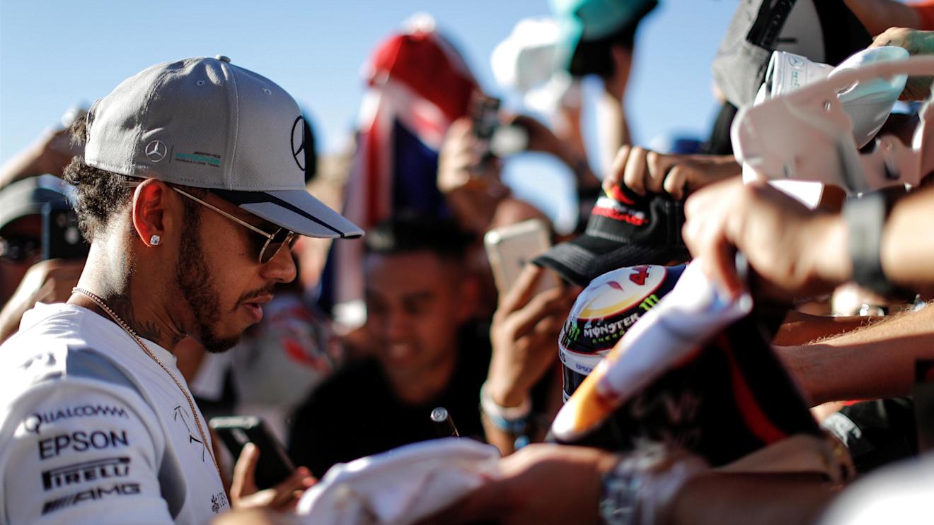 Lewis Hamilton (GBR) Mercedes AMG F1 signs autographs for the fans at Formula One World Championship, Rd18, United States Grand Prix, Qualifying, Circuit of the Americas, Austin, Texas, USA, Saturday 22 October 2016. © Sutton Images