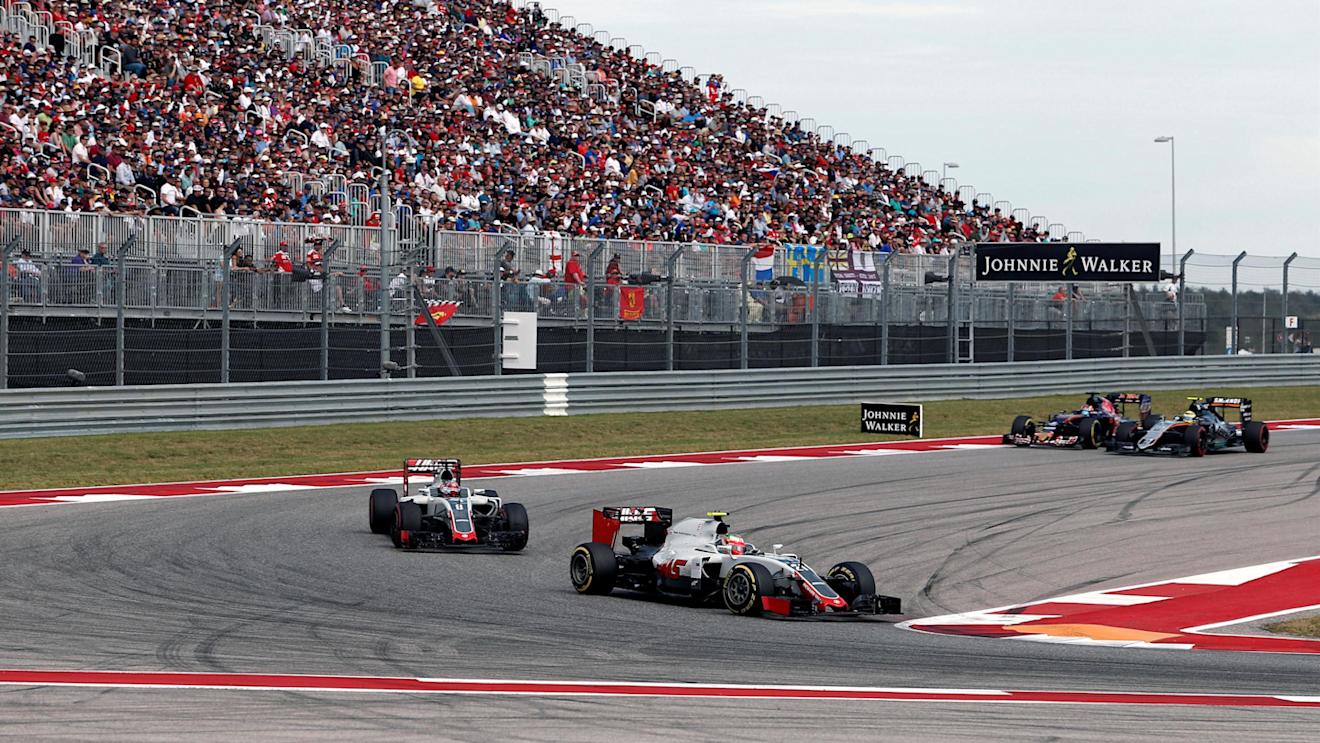 Esteban Gutierrez (MEX) Haas VF-16 and Romain Grosjean (FRA) Haas VF-16 at Formula One World Championship, Rd18, United States Grand Prix, Race, Circuit of the Americas, Austin, Texas, USA, Sunday 23 October 2016. © Sutton Images