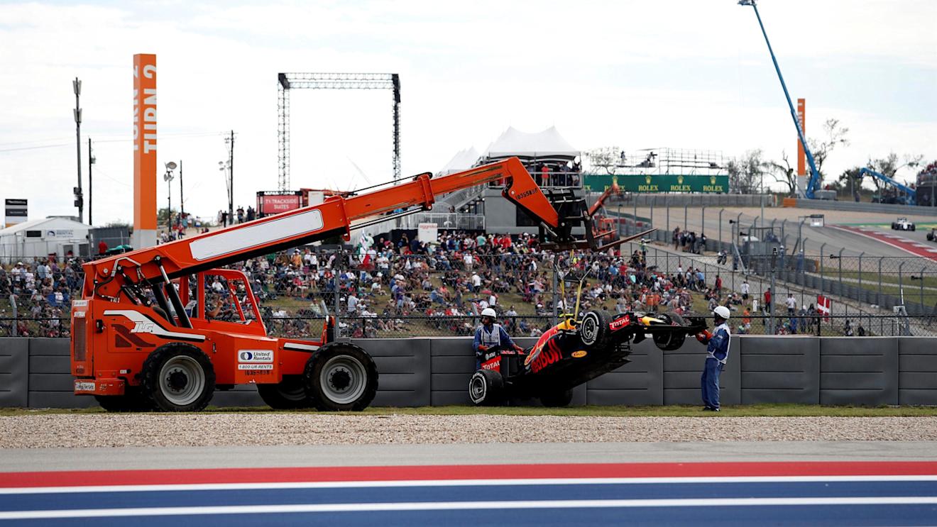 The car of race retiree Max Verstappen (NED) Red Bull Racing RB12 is recovered by the marshals at Formula One World Championship, Rd18, United States Grand Prix, Race, Circuit of the Americas, Austin, Texas, USA, Sunday 23 October 2016. © Sutton Images