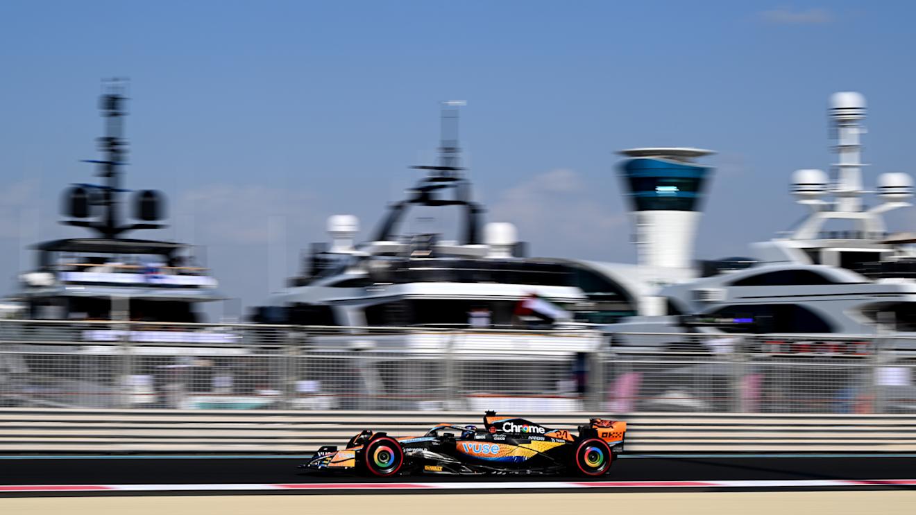 ABU DHABI, UNITED ARAB EMIRATES - NOVEMBER 25: Oscar Piastri of Australia driving the (81) McLaren MCL60 Mercedes on track during final practice ahead of the F1 Grand Prix of Abu Dhabi at Yas Marina Circuit on November 25, 2023 in Abu Dhabi, United Arab Emirates. (Photo by Clive Mason - Formula 1/Formula 1 via Getty Images)
