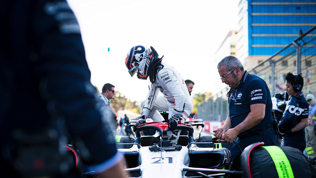 BAKU, AZERBAIJAN - APRIL 29: Nyck de Vries of Netherlands and Scuderia AlphaTauri prepares to drive on the grid during the Sprint ahead of the F1 Grand Prix of Azerbaijan at Baku City Circuit on April 29, 2023 in Baku, Azerbaijan. (Photo by Rudy Carezzevoli/Getty Images)